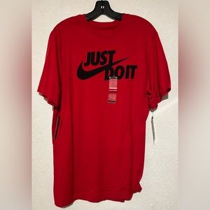 Men’s Nike Tee Size Large
